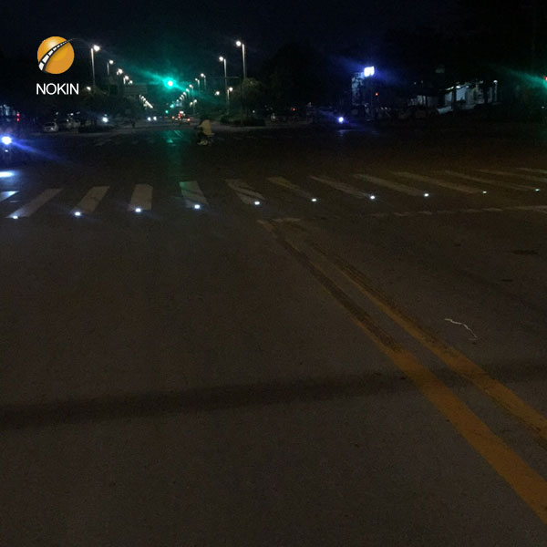 solar led road studs used in South Africa city road